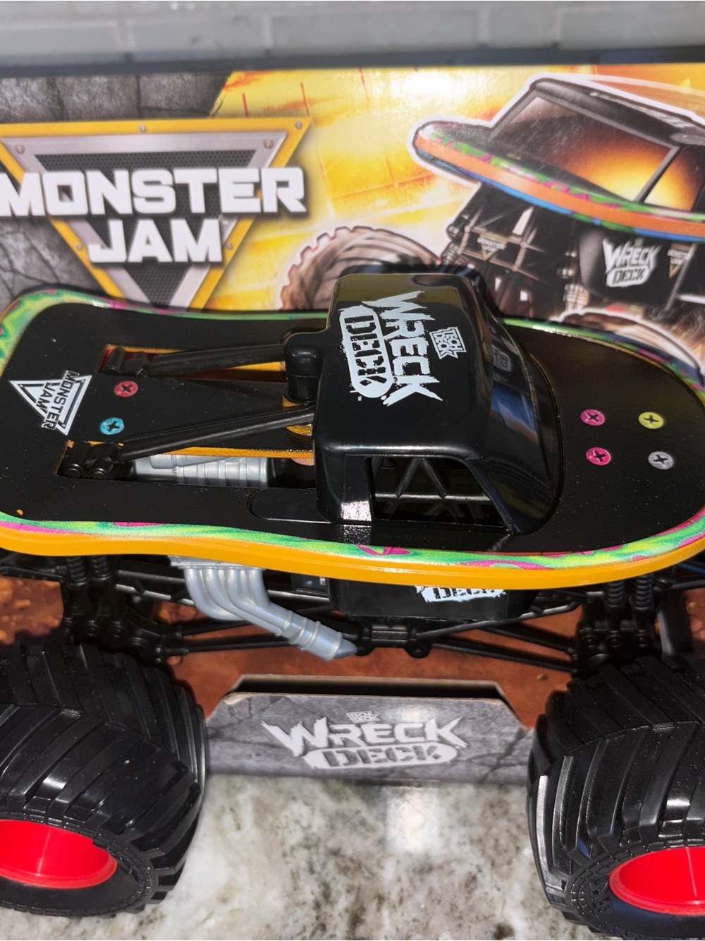 1:24 Monster Jam Wreck Deck
